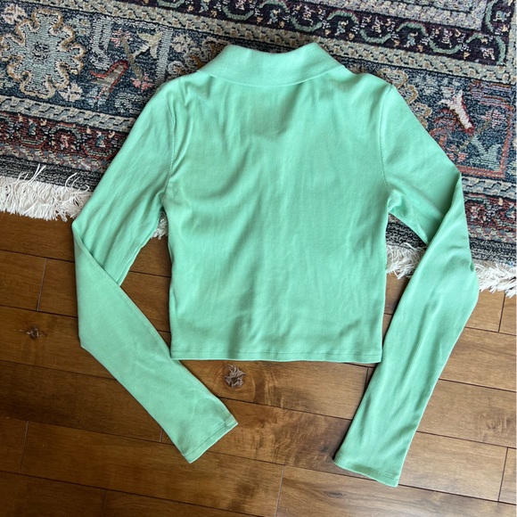 ✨3/15$ Mint green button down vest Twik, cardigan - Picture 3 of 5